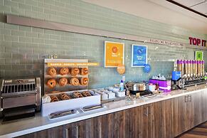 Tru by Hilton Louisville Airport