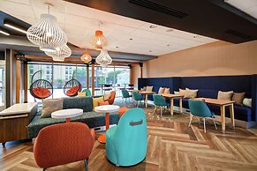 Tru by Hilton Louisville Airport