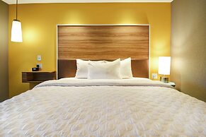 Tru by Hilton Louisville Airport