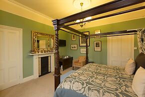 Grosvenor Villa