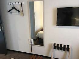 Kuretake Inn Osaka Sakaisuji Hommachi