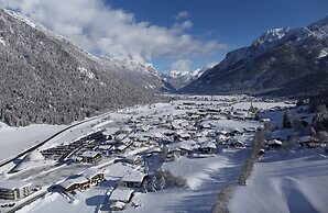Hotel Tiroler ADLER Bed & Breakfast