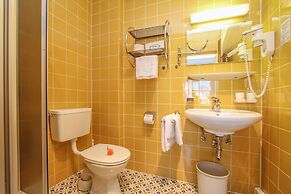 Hotel Tiroler ADLER Bed & Breakfast