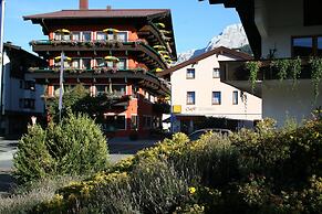 Hotel Tiroler ADLER Bed & Breakfast