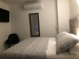 Ari Hotel