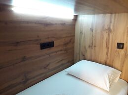 Full House Capsule Hostel