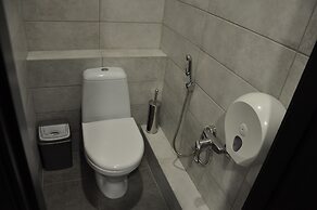 Full House Capsule Hostel