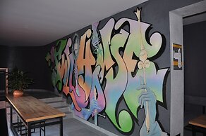 Full House Capsule Hostel