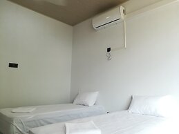 Thilini Hotel Apartment