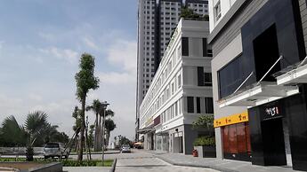 Horse Square Apartment