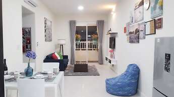 Horse Square Apartment