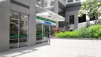 Horse Square Apartment