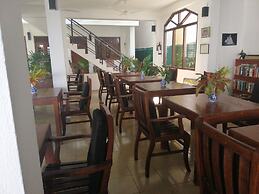 Unawatuna Beach Bunglow