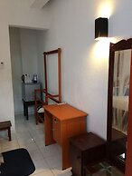 Unawatuna Beach Bunglow