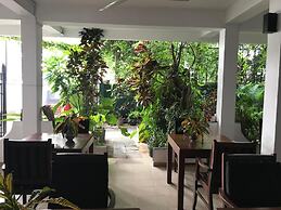 Unawatuna Beach Bunglow