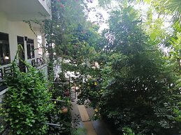 Unawatuna Beach Bunglow