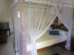 Unawatuna Beach Bunglow