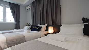 Sabah Luxury Cozy Family Suite