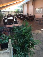 Granville Tavern and Motel