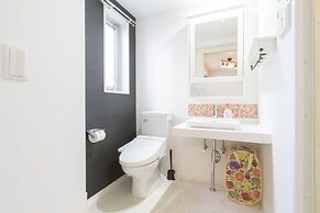 JESUS SQUARE Nippombashi