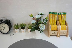 Kim's Family House 1-2F