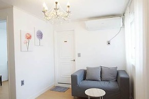 Kim's Family House 1-2F