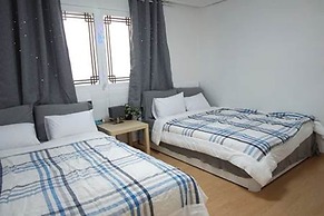 Kim's Family House 1-2F