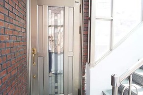 Kim's Family House 1-2F