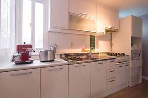 Kim's Family House 3F