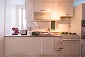 Kim's Family House 3F