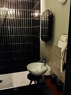 Tiburtina Suites