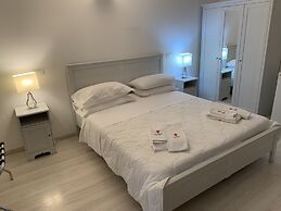 Tiburtina Suites