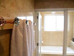 Ocean Villa Tin Gala