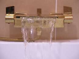 Ocean Villa Tin Gala