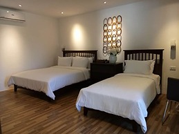 Bellagio Hills Hotel and Restaurant