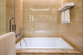 Platinum Stearns Hotel