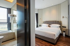 Platinum Stearns Hotel