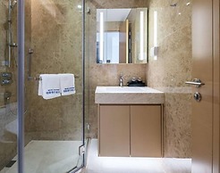 Platinum Stearns Hotel