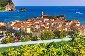 ROYAL GARDENS Apartments