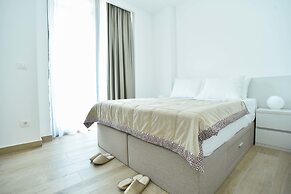 ROYAL GARDENS Apartments