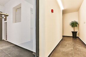 ROYAL GARDENS Apartments