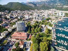 ROYAL GARDENS Apartments