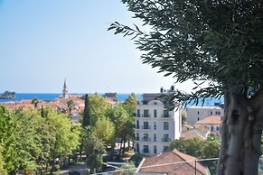 ROYAL GARDENS Apartments