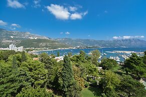 ROYAL GARDENS Apartments