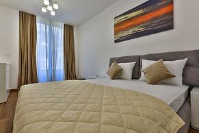 ROYAL GARDENS Apartments