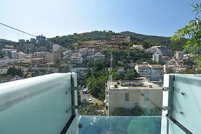 ROYAL GARDENS Apartments