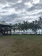 Gallina E Palo Beachfront Hotel