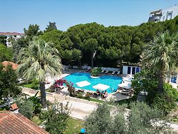 Risus Garden Marina Hotel