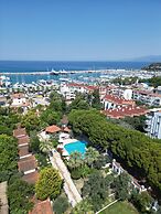 Risus Garden Marina Hotel