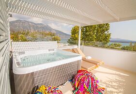 Panellinion Luxury Rooms